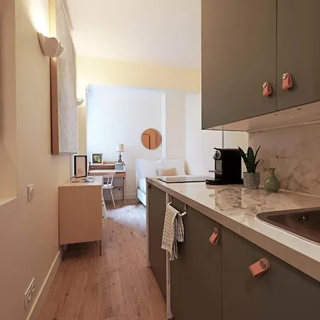 Romantic & Refined Flat In The Heart Of *